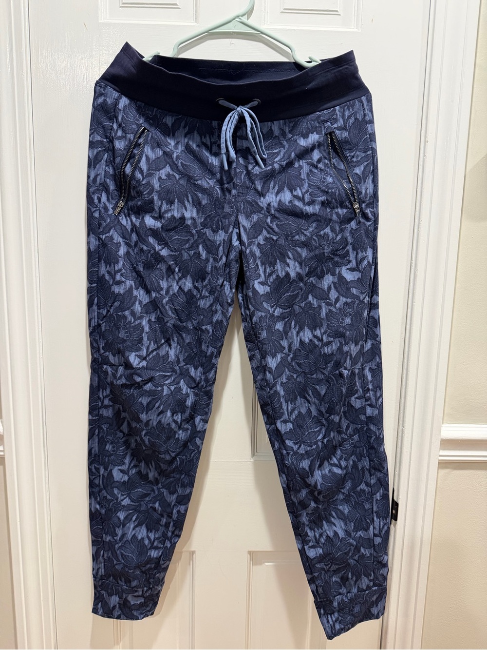 Women’s Athleta Navy Floral Jogger Pants - Comfortable Drawstring Waist